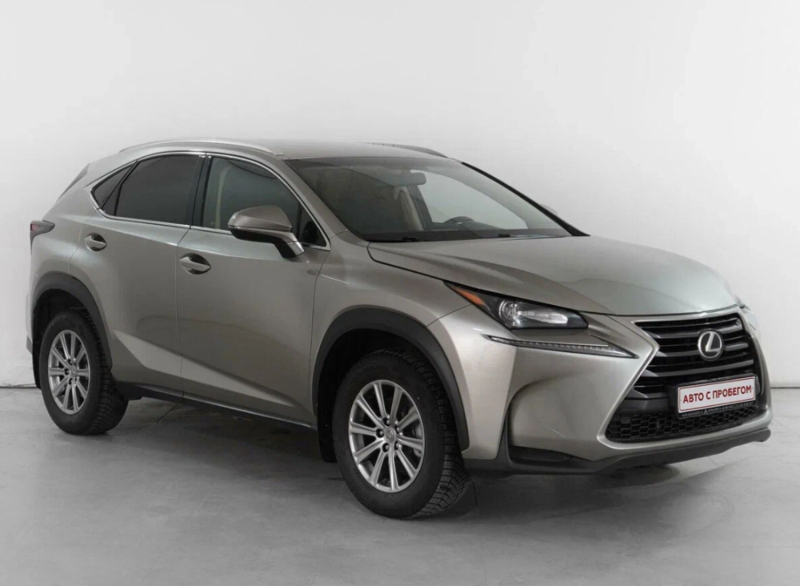 Lexus NX, I 2015 с пробегом 144 429 км.