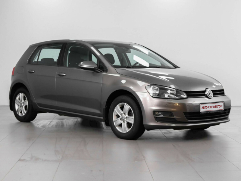 Volkswagen Golf, VII 2013 с пробегом 163 900 км.