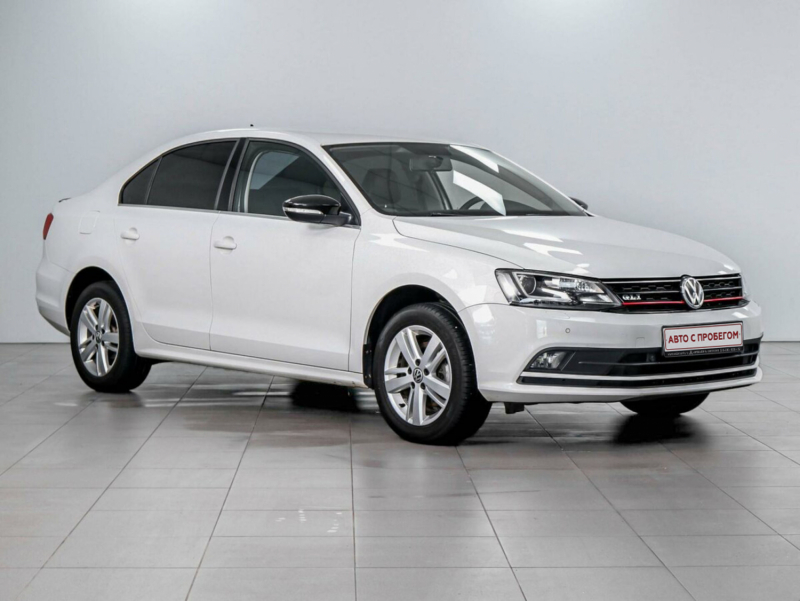 Volkswagen Jetta, VI Рестайлинг 2015 с пробегом 132 700 км.