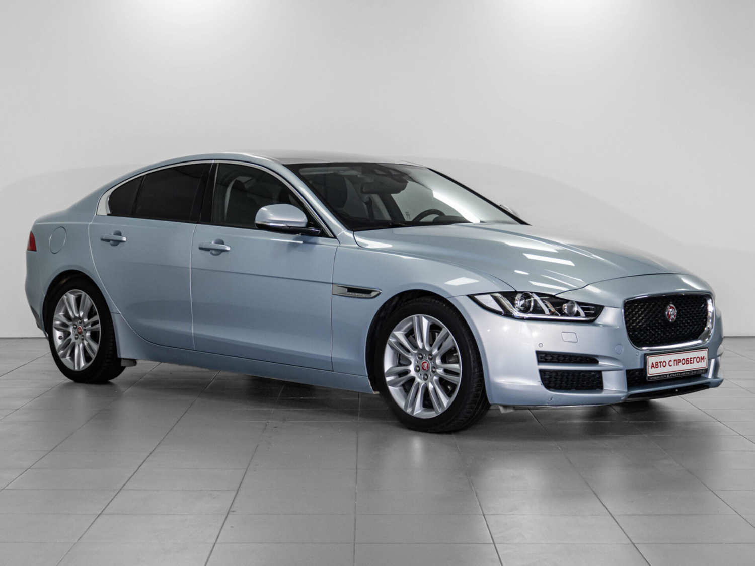 Jaguar XE, 2015 г.