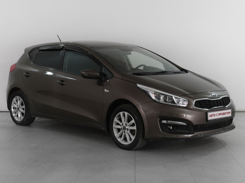 Kia Ceed, II Рестайлинг 2016 с пробегом 165 900 км.