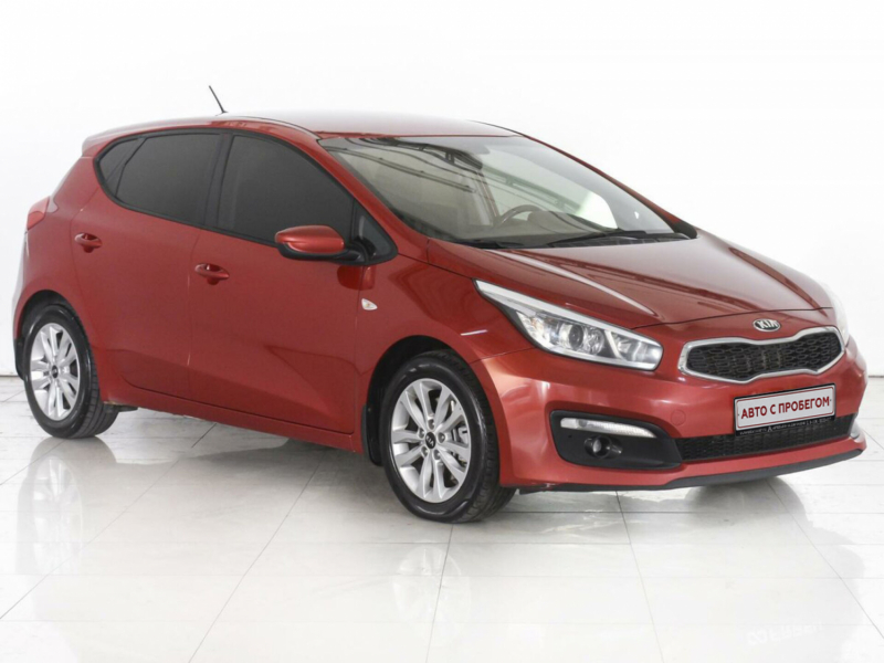 Kia Ceed, II Рестайлинг 2016 с пробегом 162 900 км.