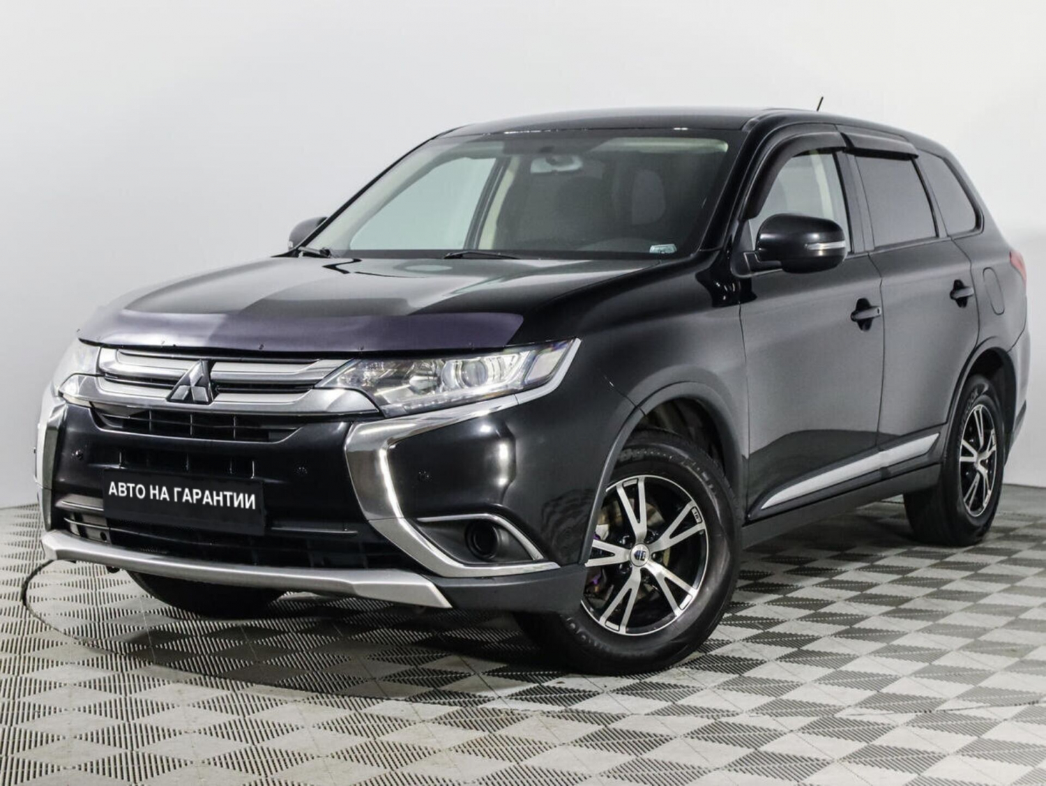 Mitsubishi Outlander, 2015 г.