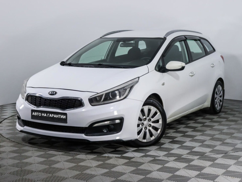 Kia Ceed, II Рестайлинг 2017 с пробегом 81 000 км.