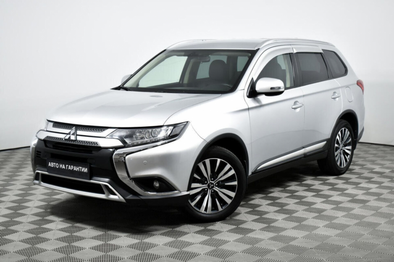 Mitsubishi Outlander, III Рестайлинг 3 2019 с пробегом 64 700 км.