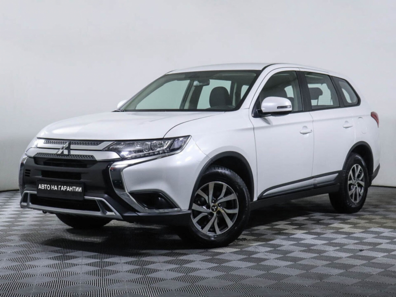 Mitsubishi Outlander, III Рестайлинг 3 2019 с пробегом 52 000 км.