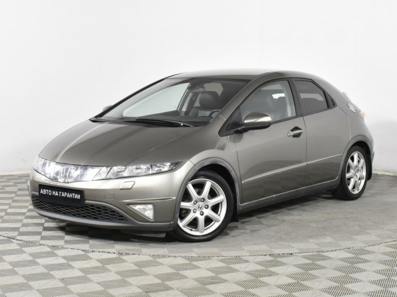 Honda Civic, VIII 2008 с пробегом 82 000 км.