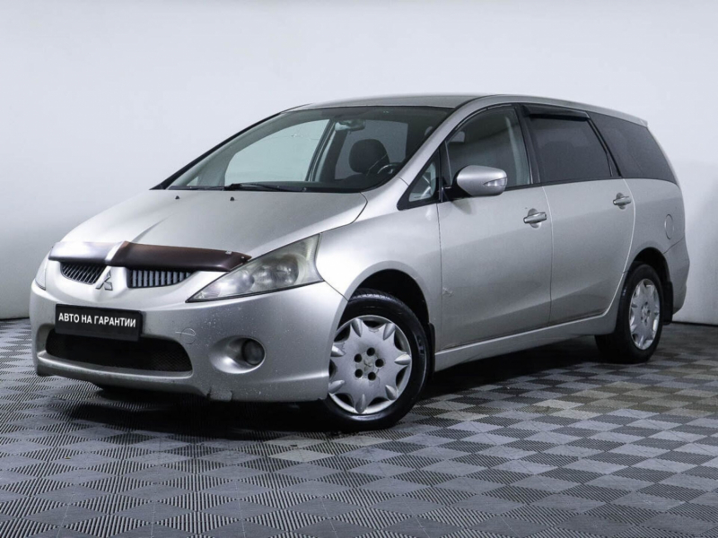 Mitsubishi Grandis 2007 с пробегом 202 000 км.