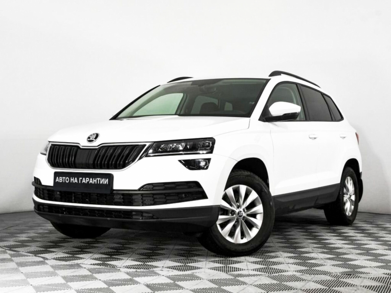 Skoda Karoq, I 2021 с пробегом 10 950 км.