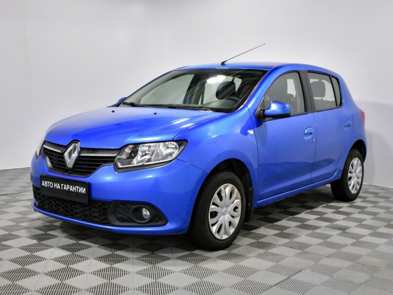 Renault Sandero, II 2017 с пробегом 67 000 км.