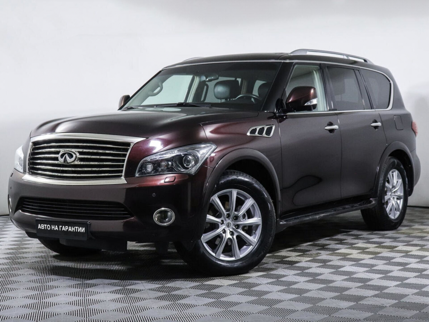 Infiniti QX56, 2012 г.