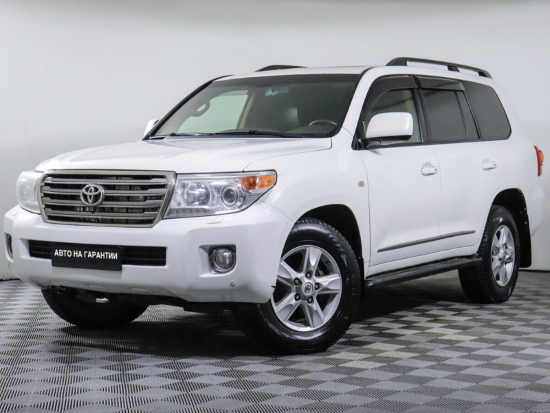 Toyota Land Cruiser, 200 Series 2011 с пробегом 133 000 км.