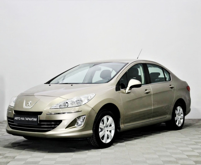 Peugeot 408, I 2013 с пробегом 92 000 км.