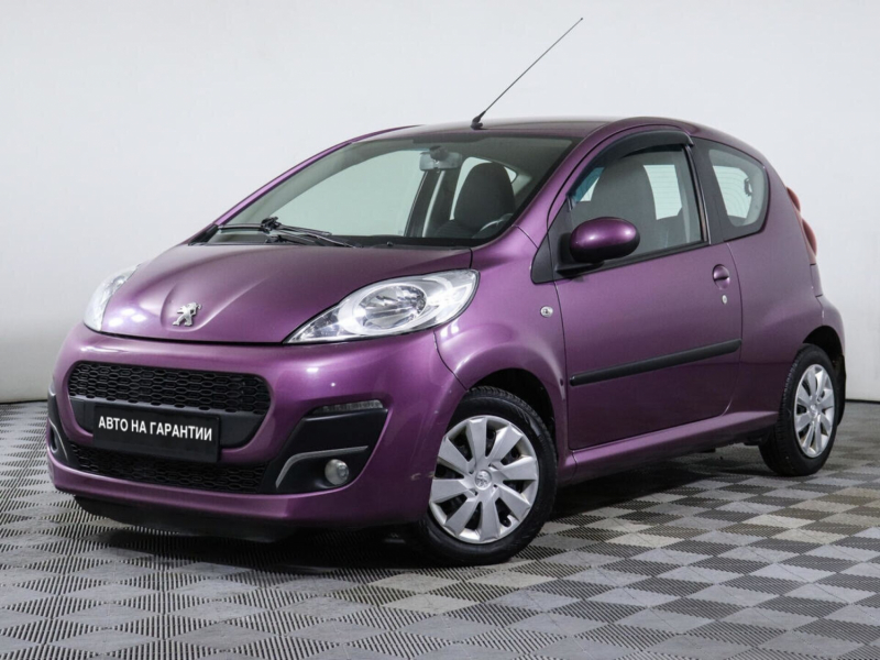 Peugeot 107, I Рестайлинг 2 2012 с пробегом 97 000 км.