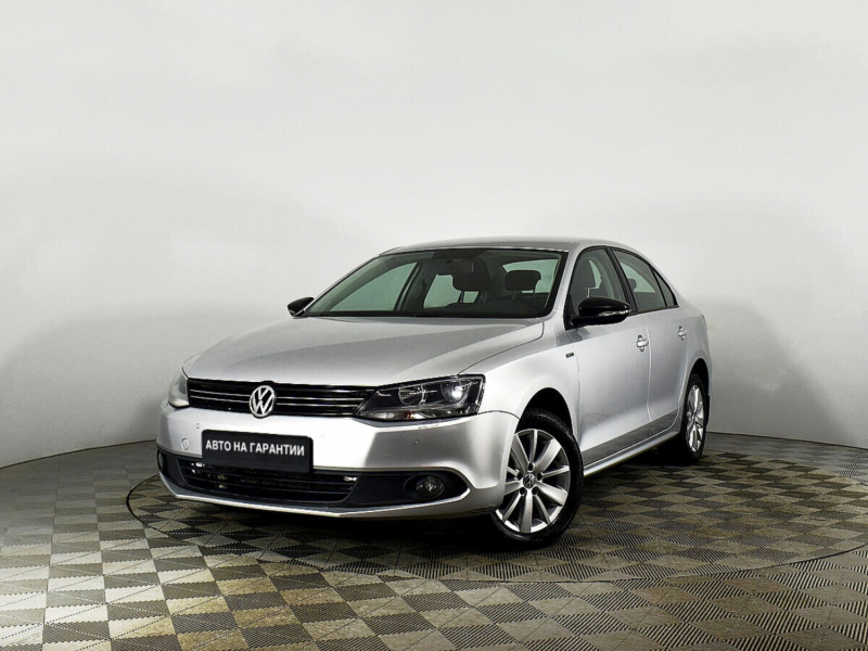 Volkswagen Jetta, VI 2013 с пробегом 72 400 км.