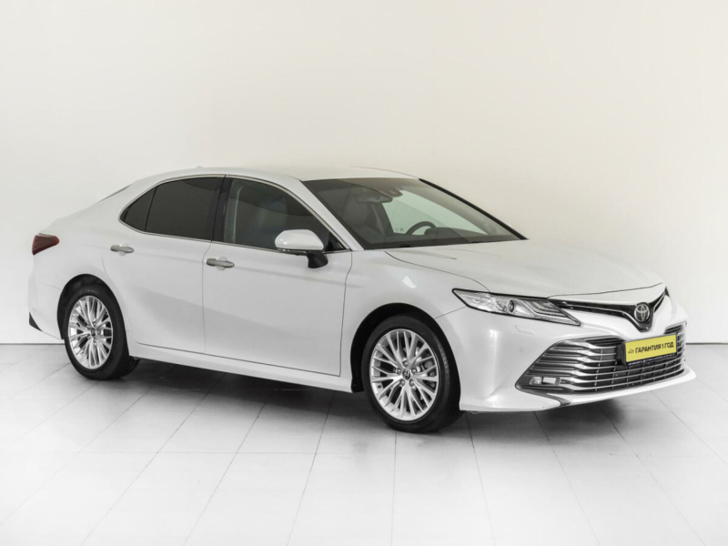 Toyota Camry, VIII (XV70) 2019 с пробегом 53 000 км.