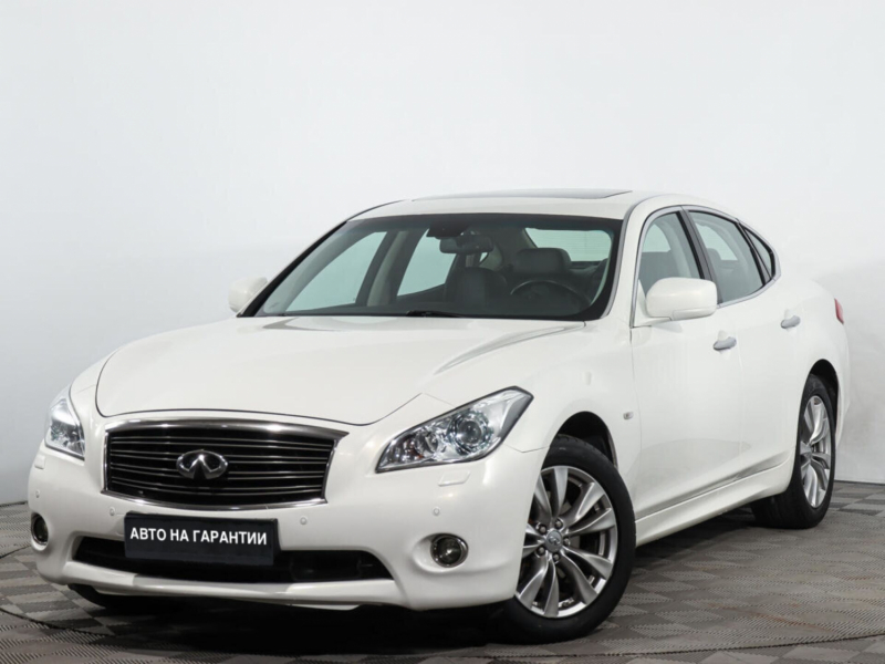 Infiniti M, IV 2012 с пробегом 118 000 км.