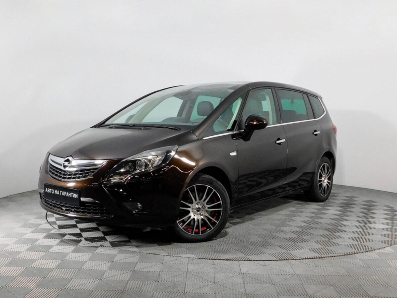 Opel Zafira, C 2013 с пробегом 102 400 км.