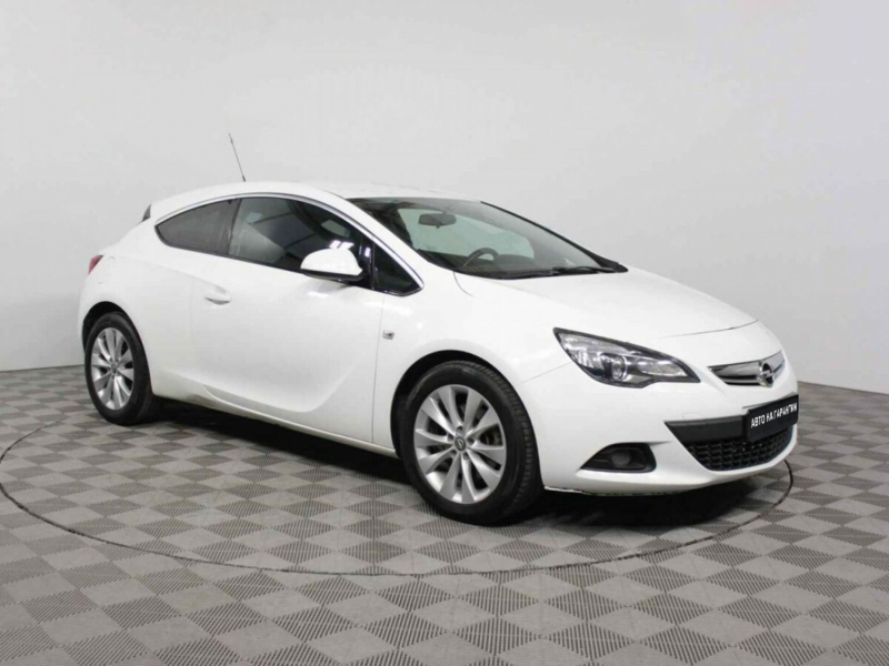 Opel Astra, J Рестайлинг 2014 с пробегом 84 000 км.