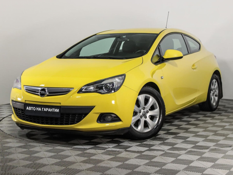 Opel Astra, J Рестайлинг 2014 с пробегом 95 000 км.