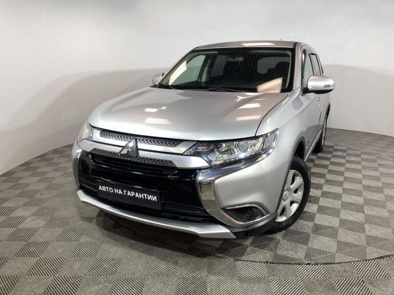 Mitsubishi Outlander, 2015 г.