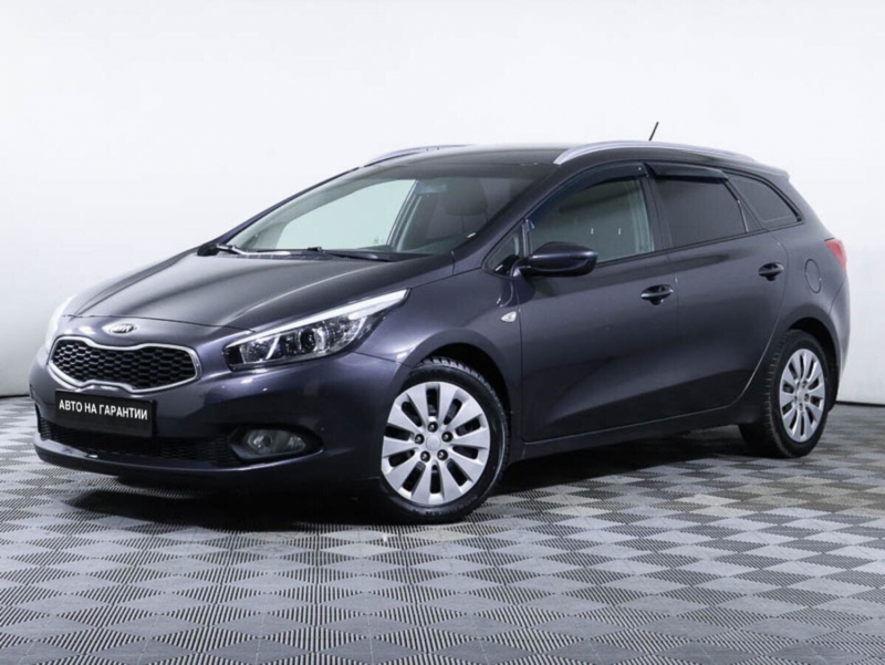 Kia Ceed, II 2013 с пробегом 92 000 км.