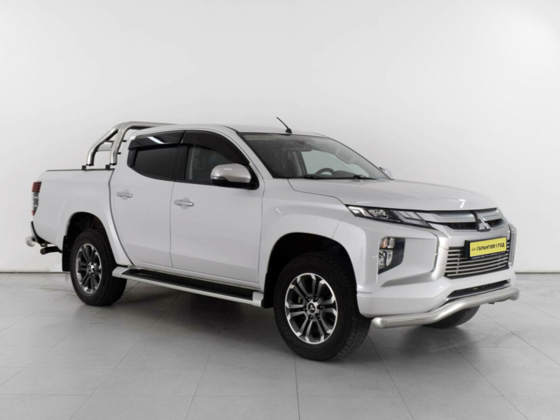 Mitsubishi L200, V Рестайлинг 2021 с пробегом 24 900 км.