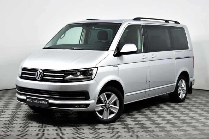 Volkswagen Multivan, T6 2017 с пробегом 83 000 км.