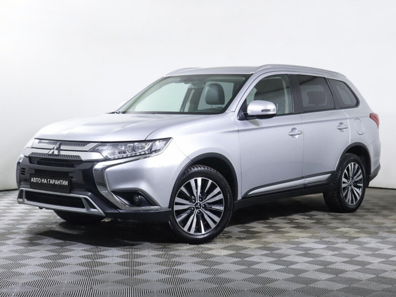 Mitsubishi Outlander, III Рестайлинг 3 2019 с пробегом 64 400 км.