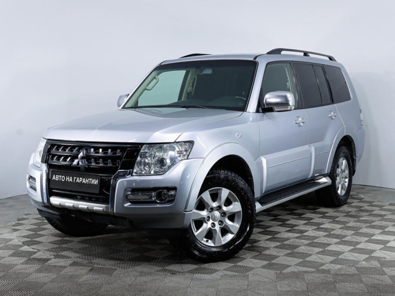 Mitsubishi Pajero, IV Рестайлинг 2 2016 с пробегом 89 500 км.