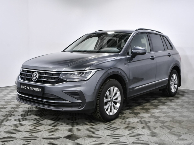 Volkswagen Tiguan, II Рестайлинг 2021 с пробегом 24 500 км.