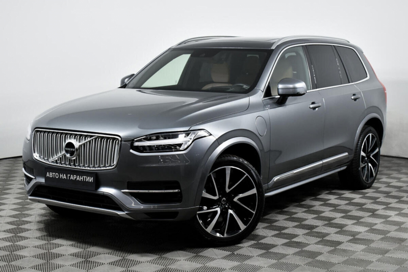 Volvo XC90, II 2018 с пробегом 69 200 км.