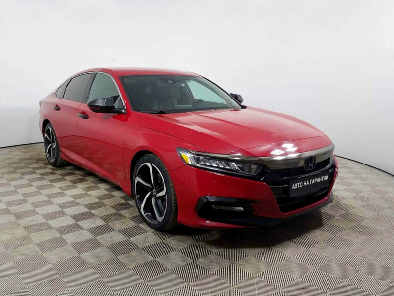 Honda Accord, X 2018 с пробегом 69 800 км.