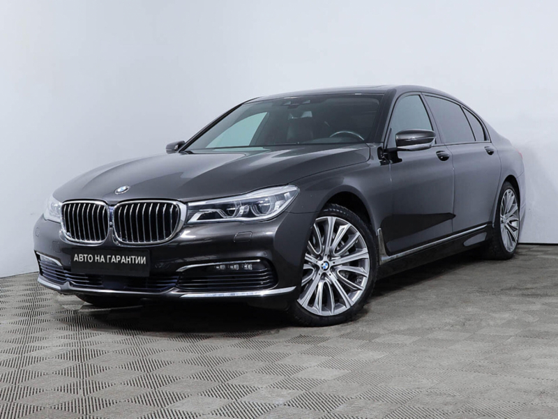 BMW 7 серии, VI (G11/G12) 2016 с пробегом 86 000 км.