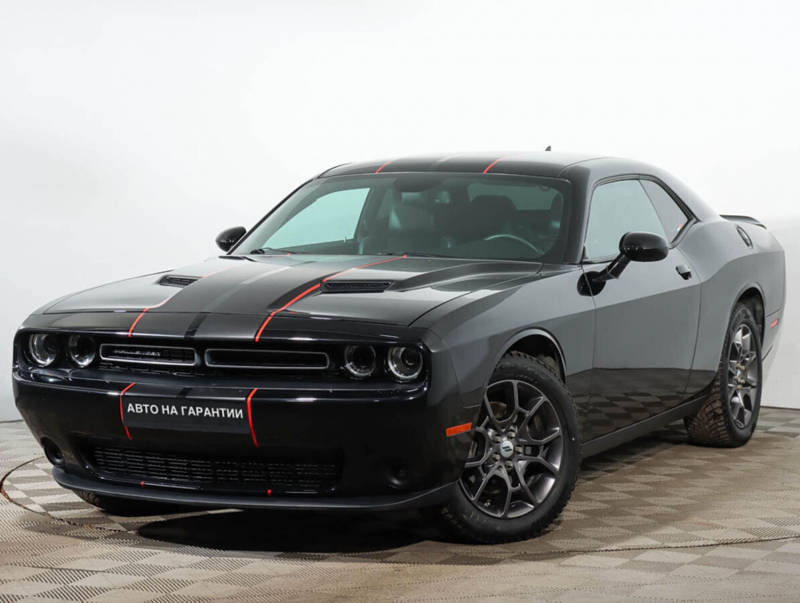 Dodge Challenger, III Рестайлинг 2 2017 с пробегом 88 000 км.