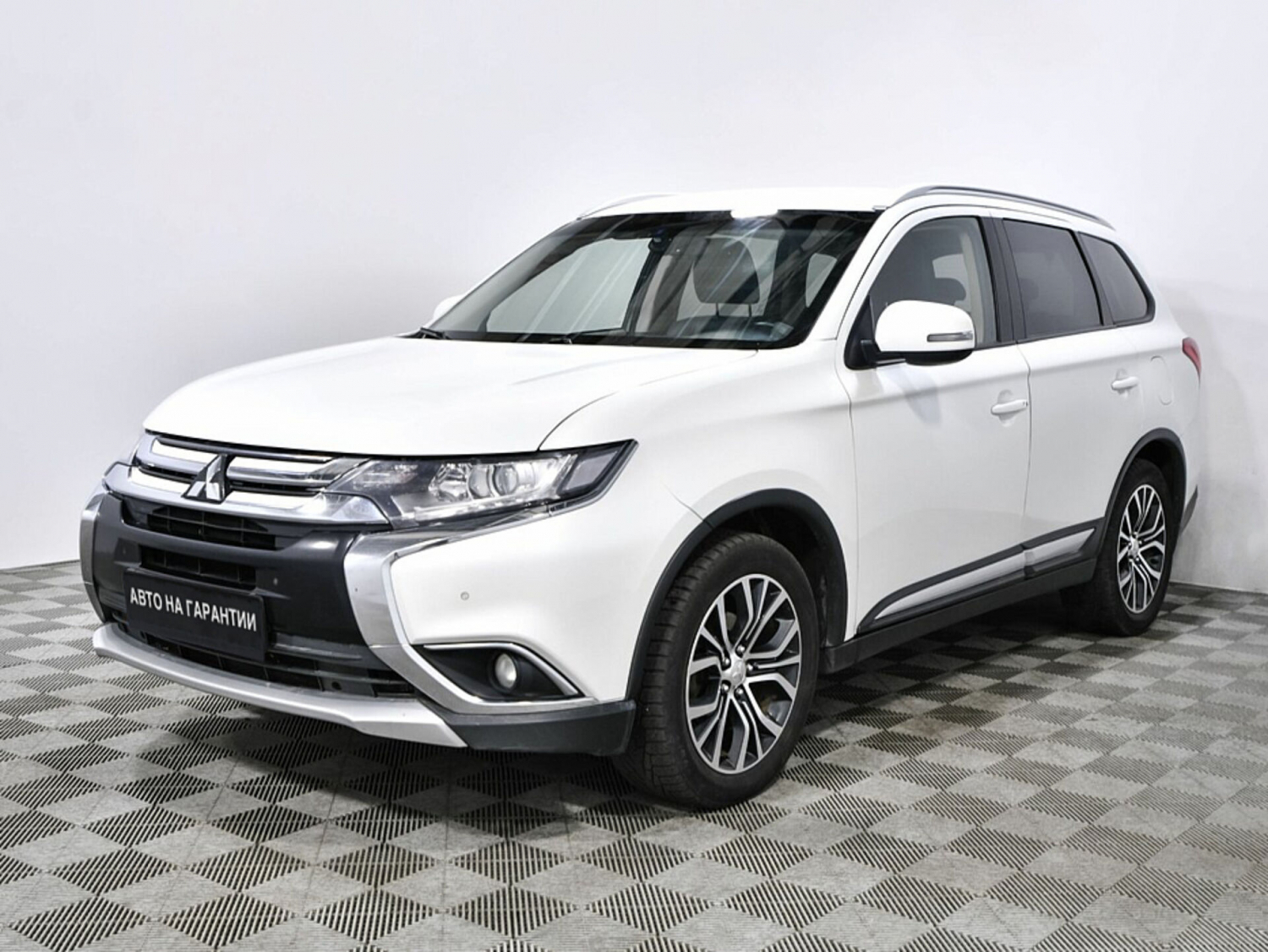 Mitsubishi Outlander, 2017 г.