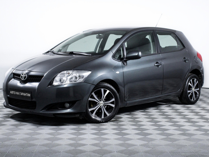 Toyota Auris, I 2008 с пробегом 169 900 км.