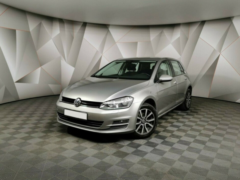 Volkswagen Golf, VII 2013 с пробегом 99 000 км.