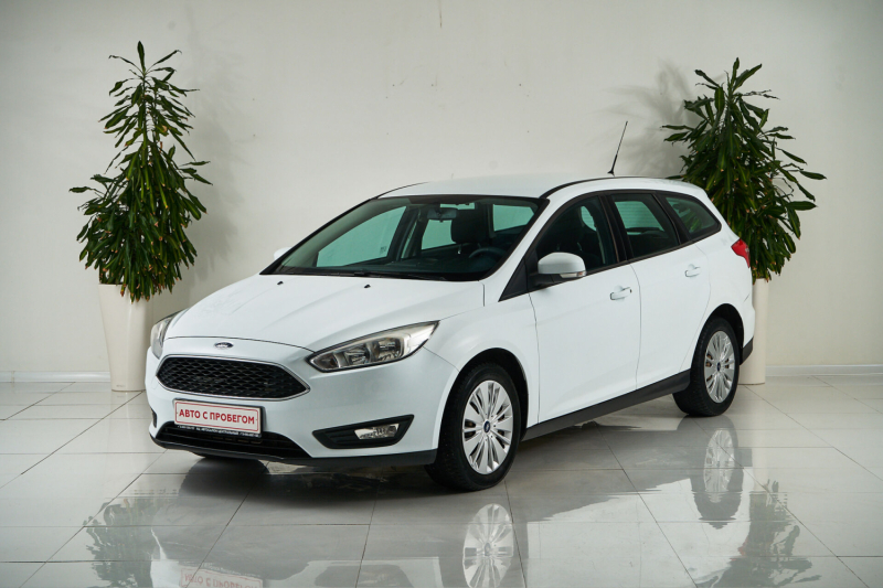 Ford Focus, III Рестайлинг 2015 с пробегом 69 000 км.