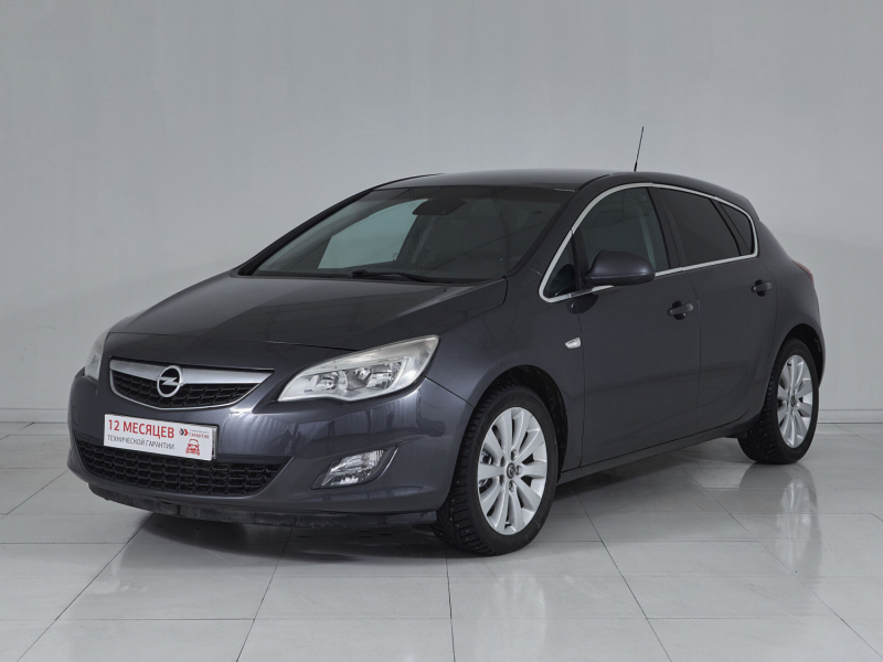 Opel Astra, J 2010 с пробегом 177 400 км.