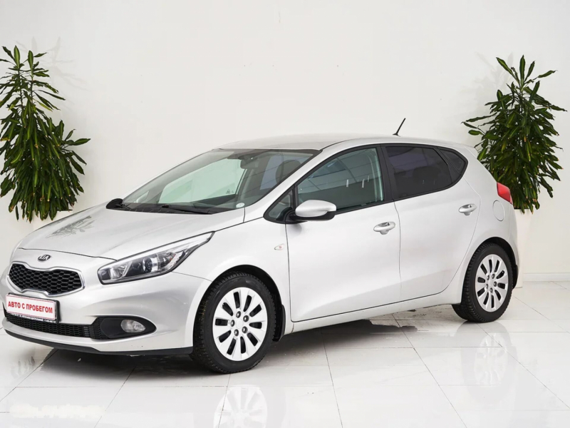 Kia Ceed, II 2015 с пробегом 65 000 км.