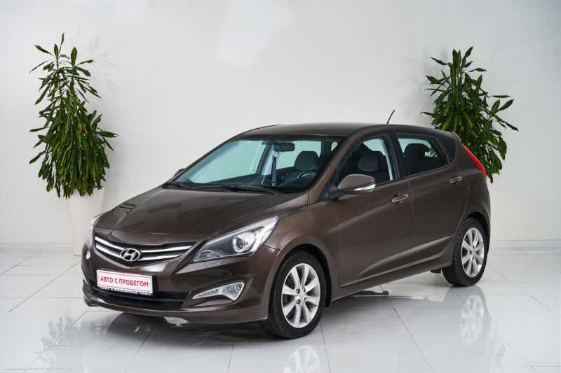 Hyundai Solaris, I Рестайлинг 2014 с пробегом 76 000 км.