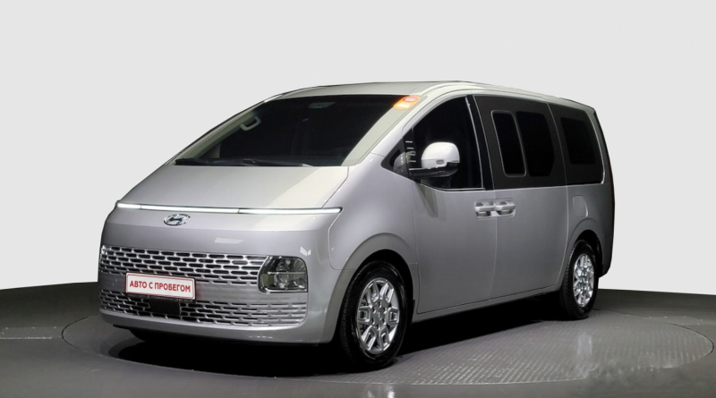 Hyundai Staria 2022 с пробегом 5 506 км.