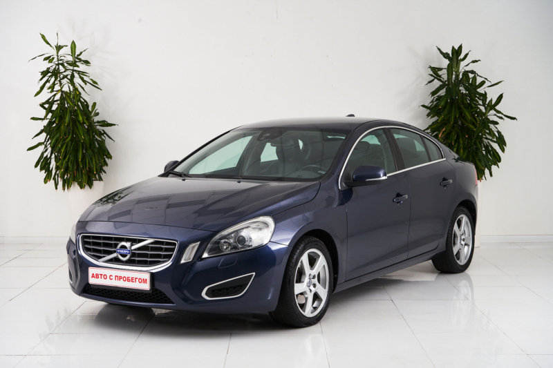 Volvo S60, II 2011 с пробегом 96 000 км.