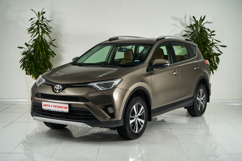 Toyota RAV4, IV (XA40) Рестайлинг 2016 с пробегом 56 000 км.