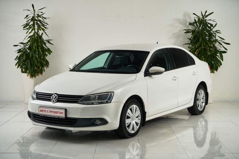 Volkswagen Jetta, VI 2013 с пробегом 81 900 км.