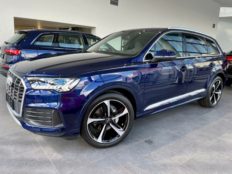 Audi Q7, II (4M) Рестайлинг 2021 с пробегом 10 240 км.