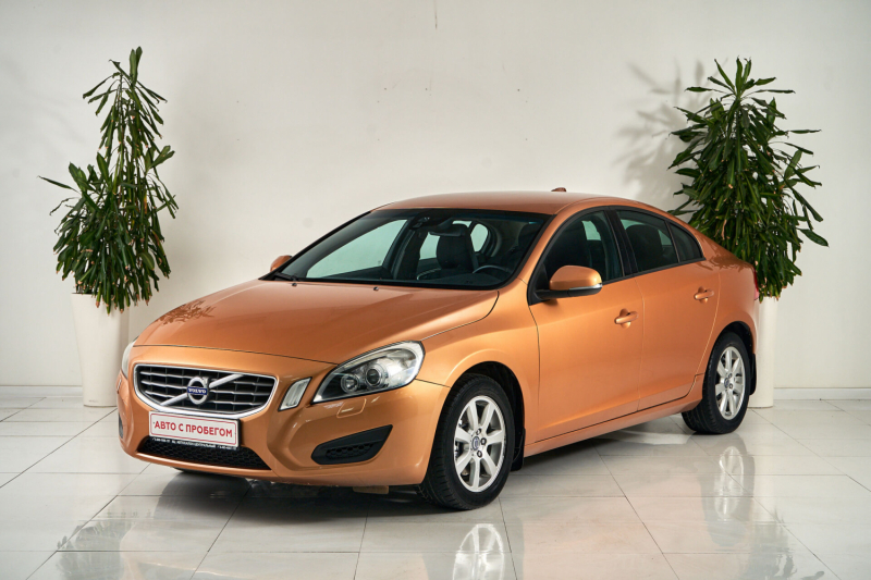 Volvo S60, II 2011 с пробегом 117 000 км.