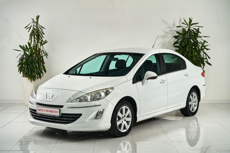 Peugeot 408, I 2012 с пробегом 107 000 км.