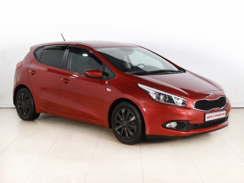 Kia Ceed, II 2013 с пробегом 49 123 км.